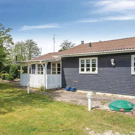 Awesome In Idestrup W/ 3 Bedrooms Feriehus Bøtø By