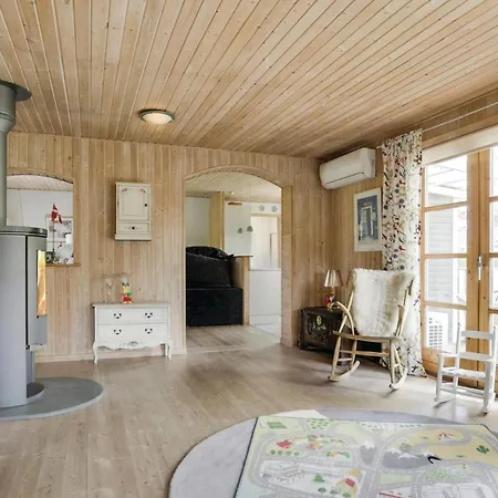 Feriehus Awesome In Idestrup W/ 3 Bedrooms *